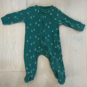 Little Planet Waffle Knit Christmas Tree Footie Pajamas: 6mo